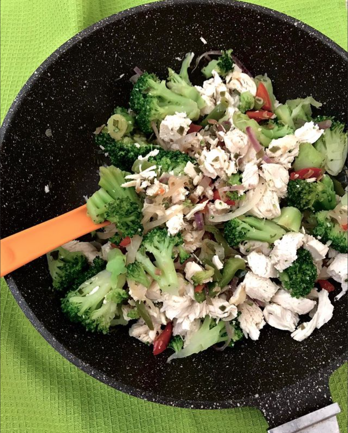 TARTITA DE BRÓCOLI Y POLLITO 1